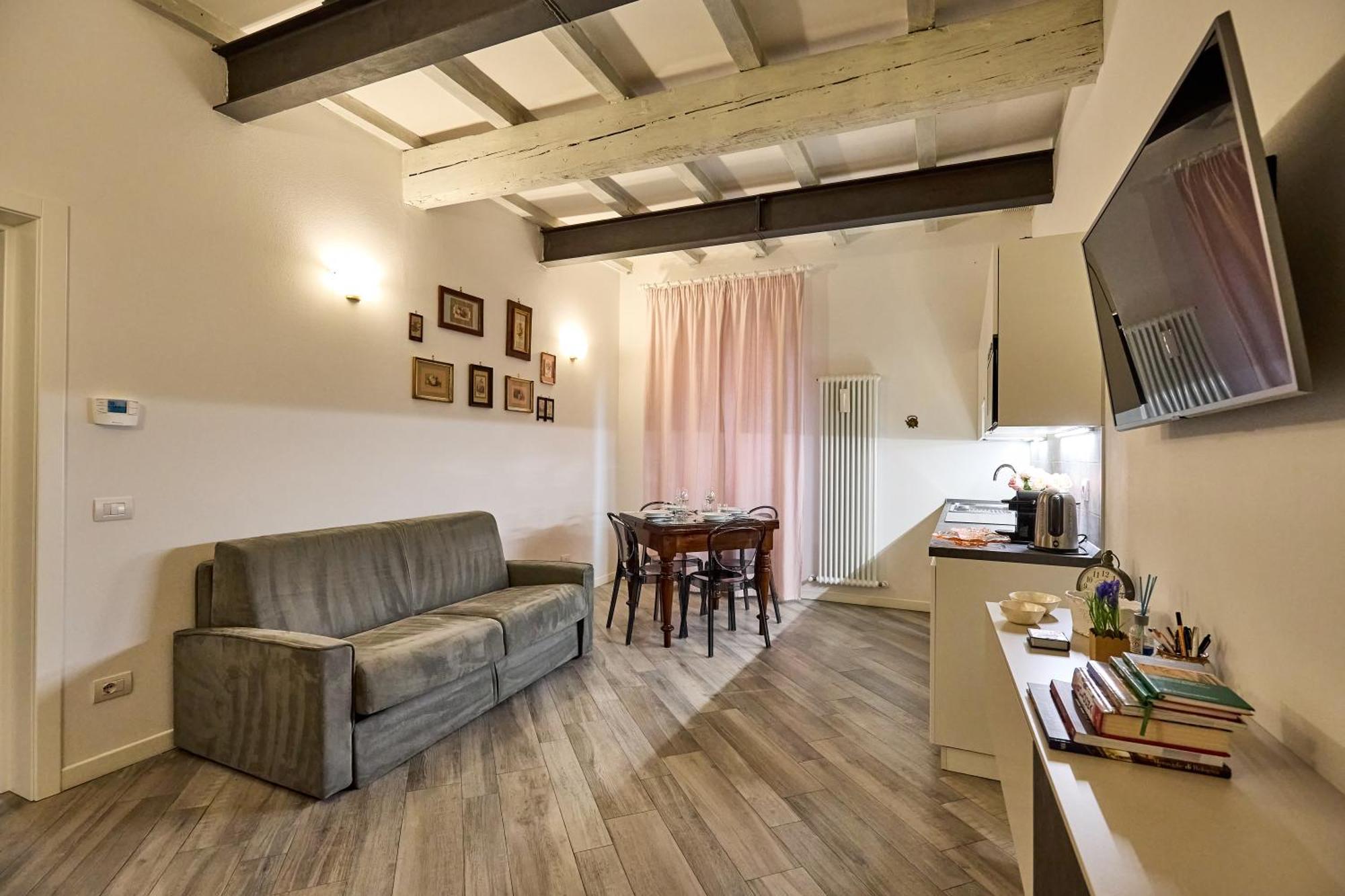 La Torre Lunga -Smart Working- 150 M Dalle-From Due Torri-Two Towers Болонья Экстерьер фото