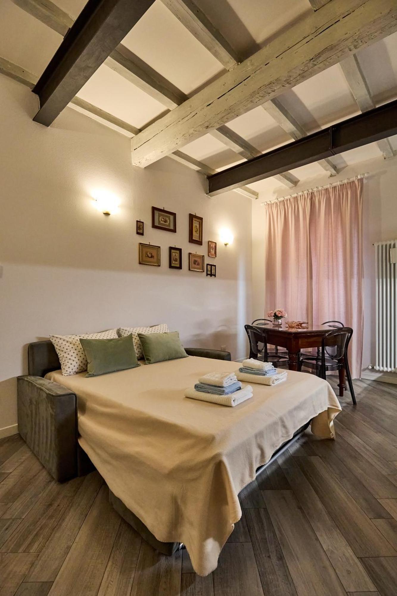 La Torre Lunga -Smart Working- 150 M Dalle-From Due Torri-Two Towers Болонья Экстерьер фото