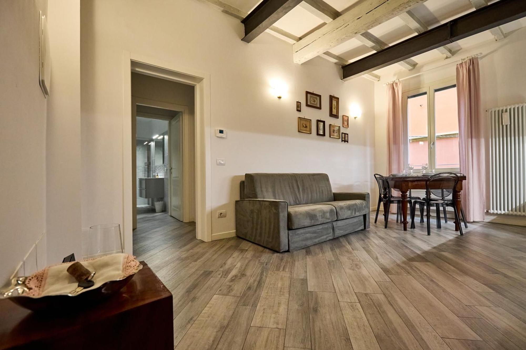 La Torre Lunga -Smart Working- 150 M Dalle-From Due Torri-Two Towers Болонья Экстерьер фото