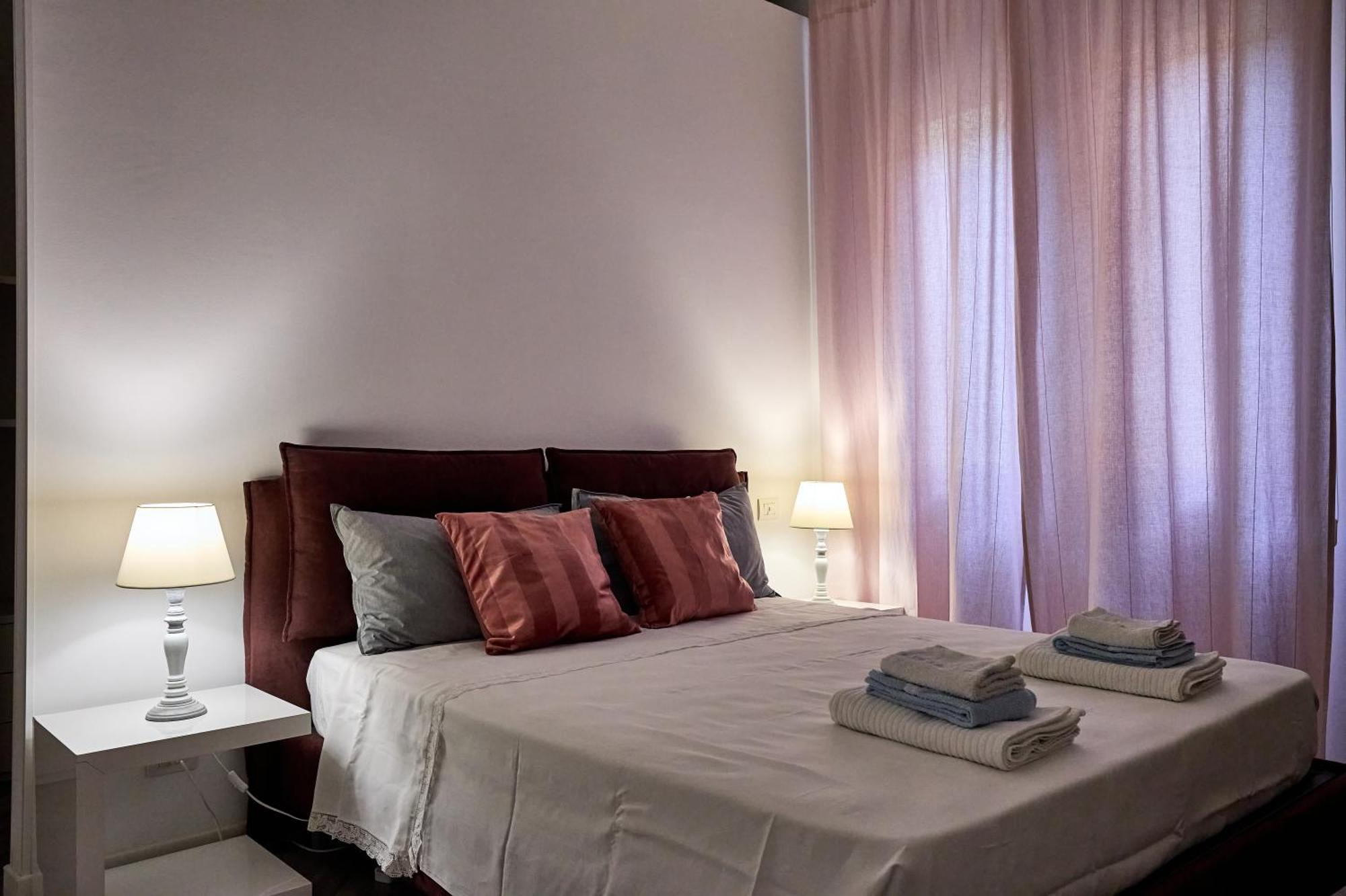 La Torre Lunga -Smart Working- 150 M Dalle-From Due Torri-Two Towers Болонья Экстерьер фото