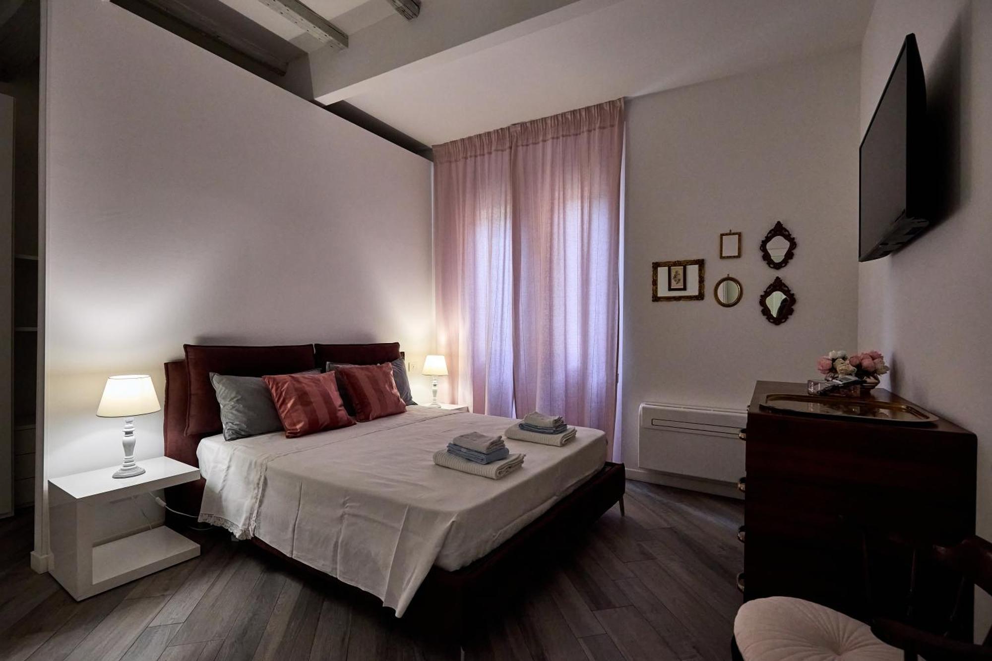 La Torre Lunga -Smart Working- 150 M Dalle-From Due Torri-Two Towers Болонья Экстерьер фото