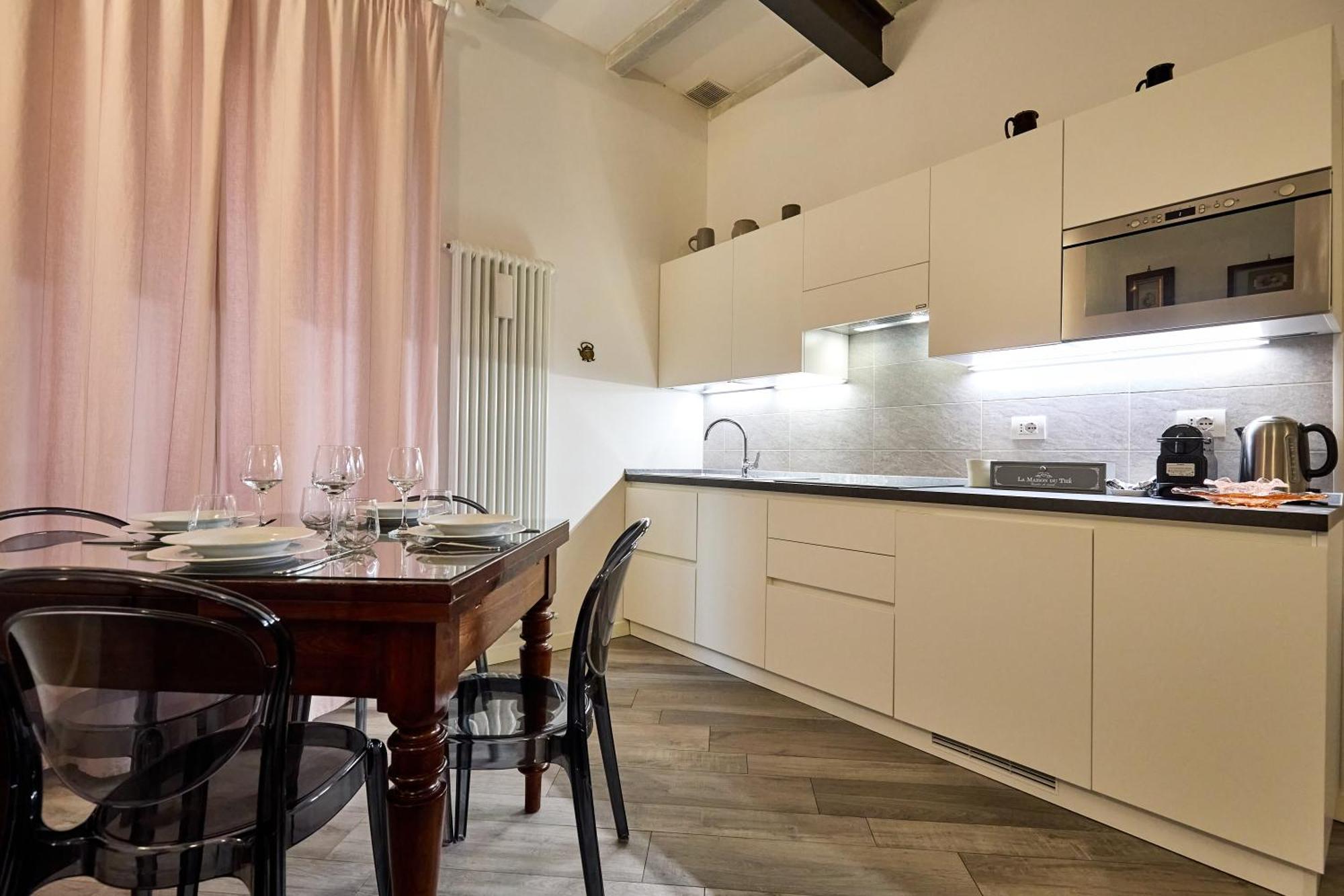 La Torre Lunga -Smart Working- 150 M Dalle-From Due Torri-Two Towers Болонья Экстерьер фото