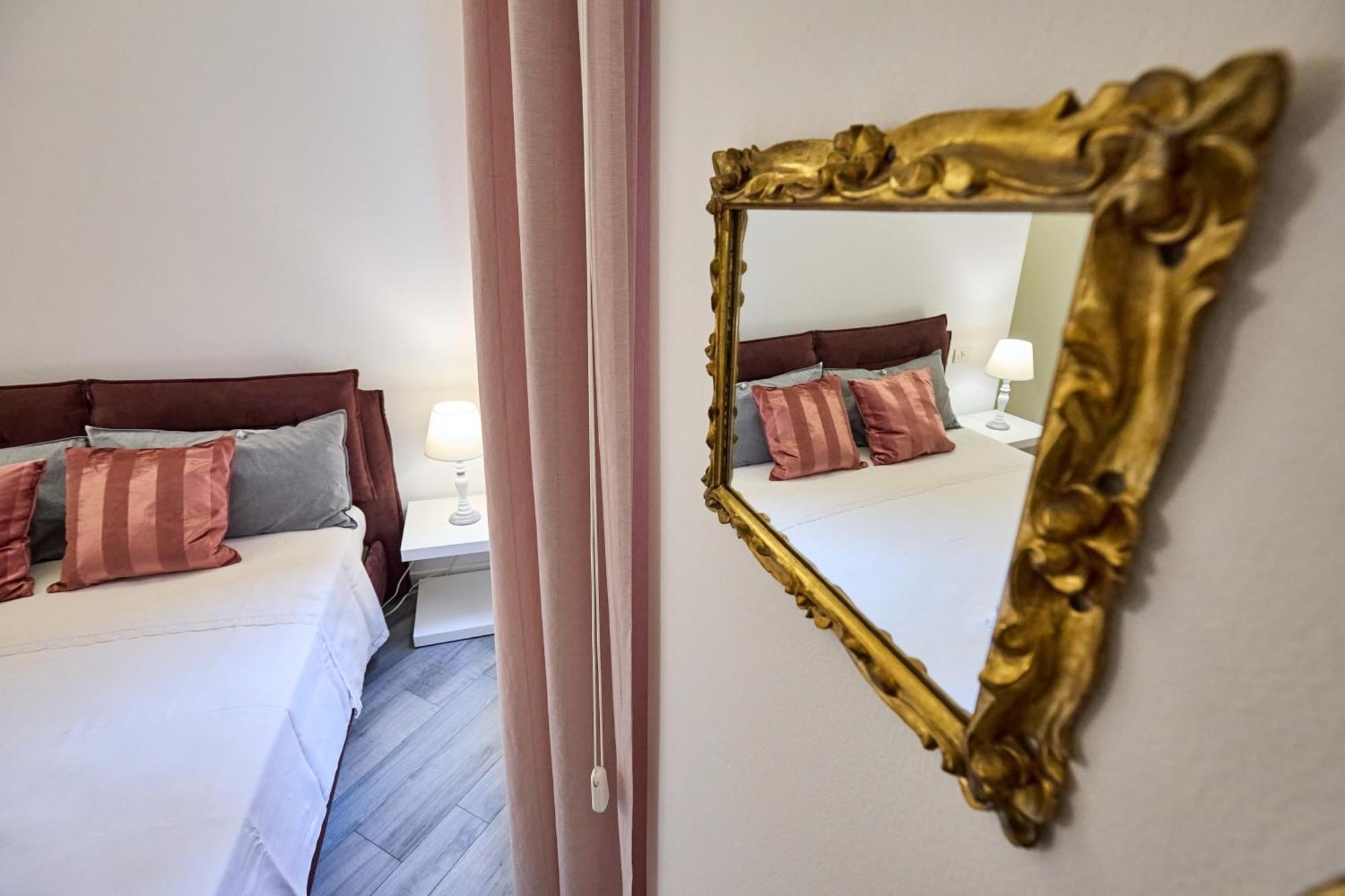 La Torre Lunga -Smart Working- 150 M Dalle-From Due Torri-Two Towers Болонья Экстерьер фото