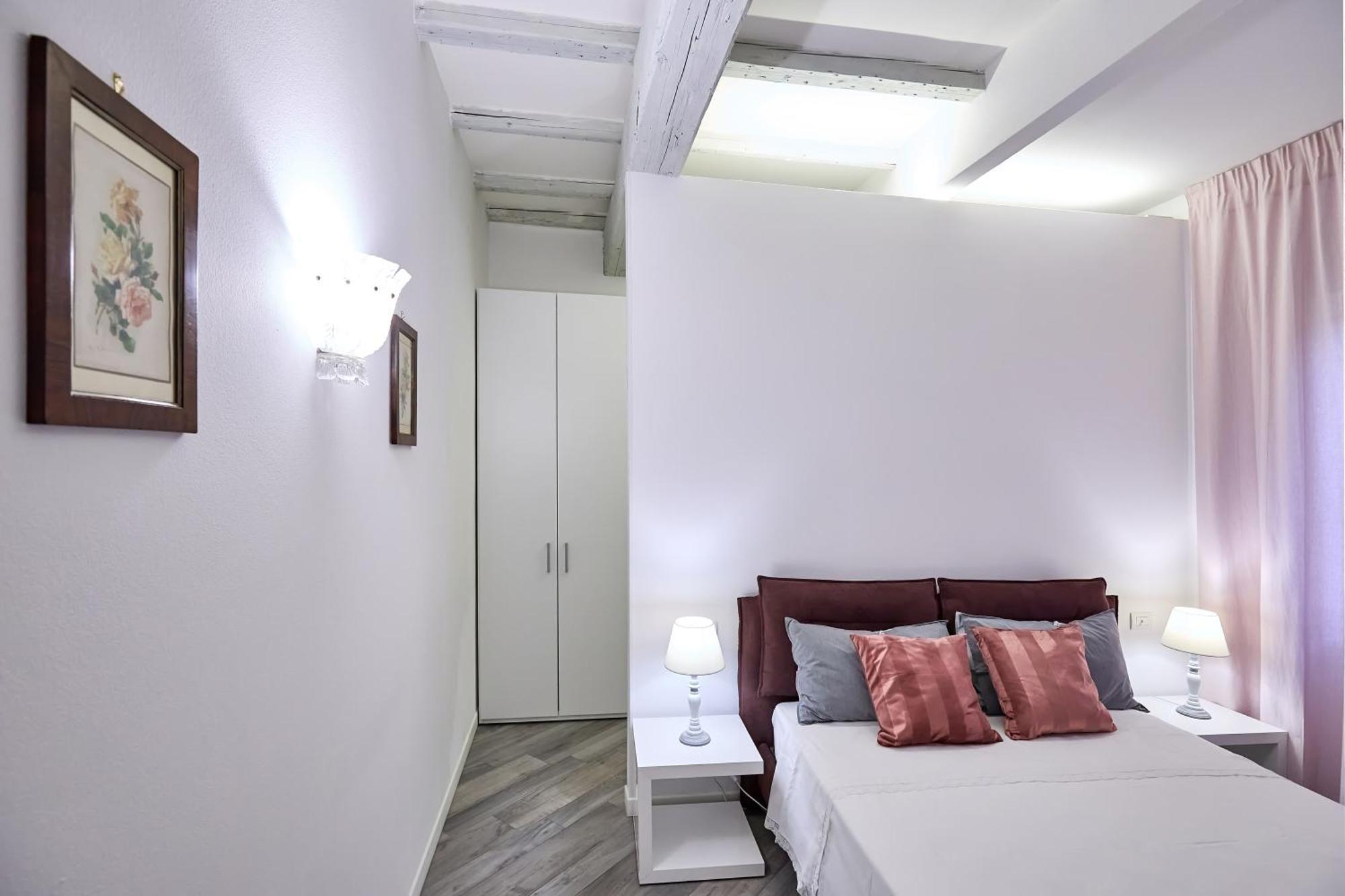 La Torre Lunga -Smart Working- 150 M Dalle-From Due Torri-Two Towers Болонья Экстерьер фото