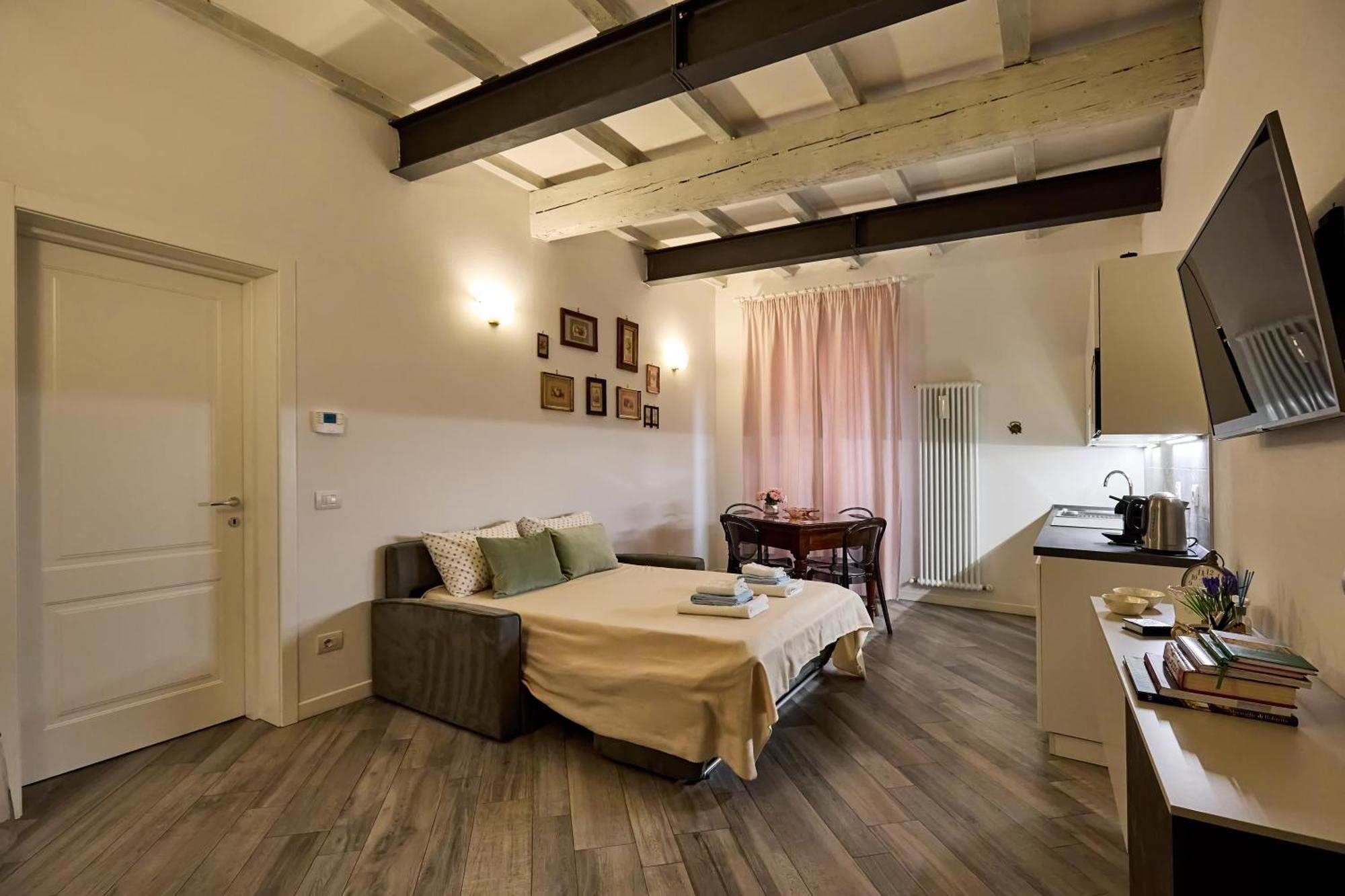 La Torre Lunga -Smart Working- 150 M Dalle-From Due Torri-Two Towers Болонья Экстерьер фото