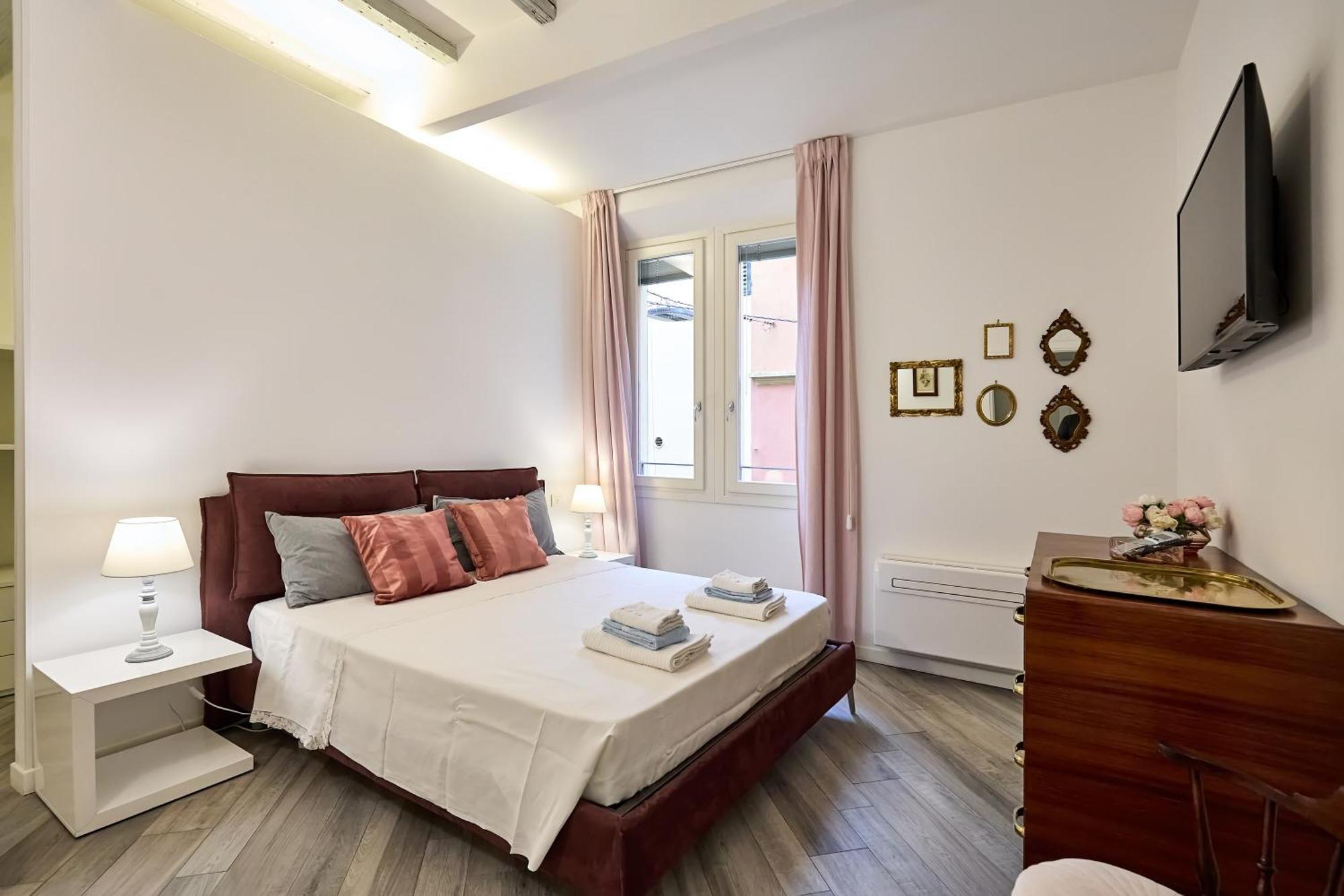 La Torre Lunga -Smart Working- 150 M Dalle-From Due Torri-Two Towers Болонья Экстерьер фото