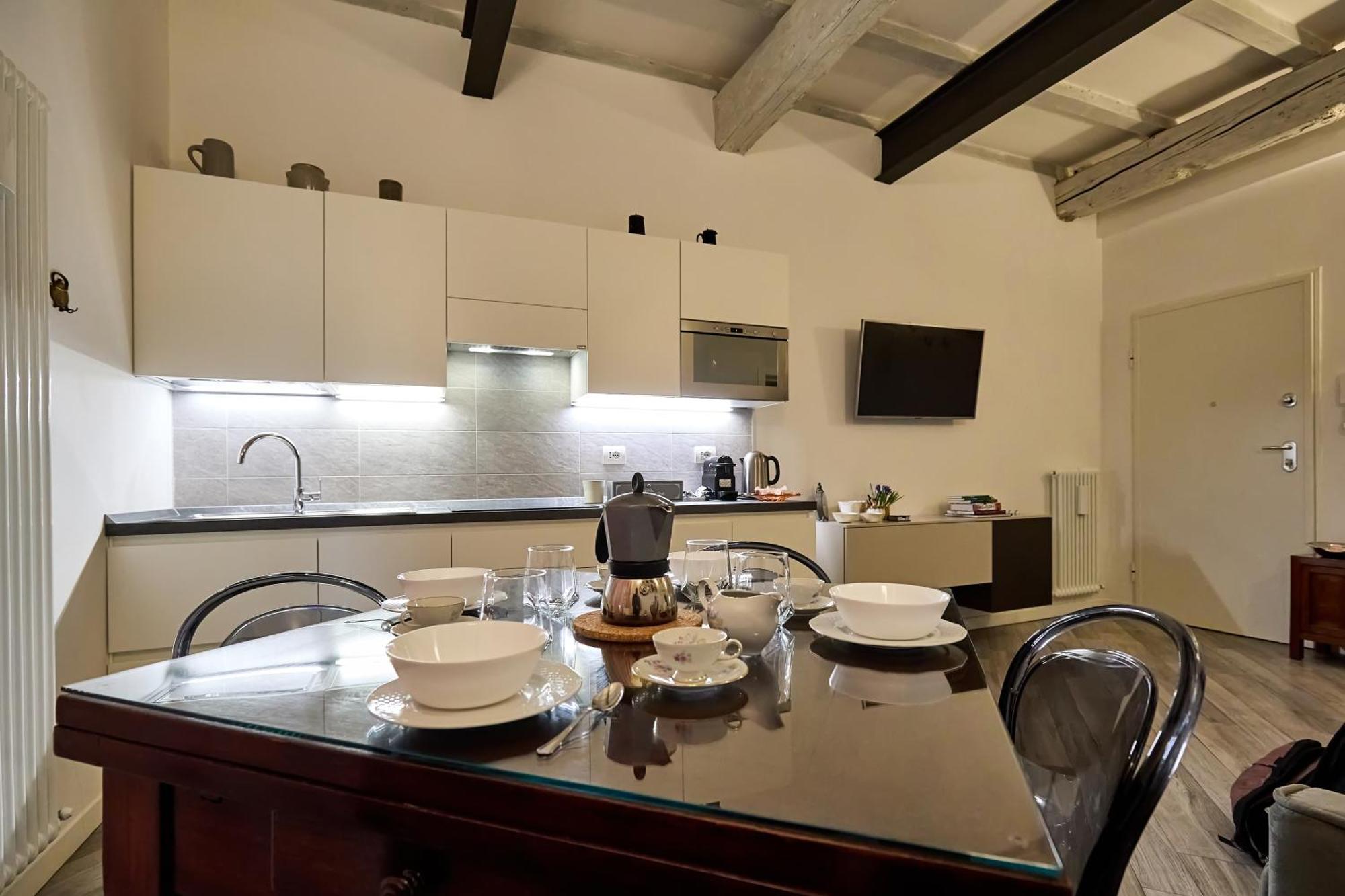 La Torre Lunga -Smart Working- 150 M Dalle-From Due Torri-Two Towers Болонья Экстерьер фото